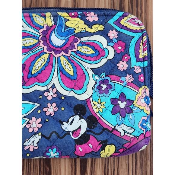 Disney Vera Bradley Wristlet wallet sensational six paisley Mickey & Friend goof - Picture 13 of 16